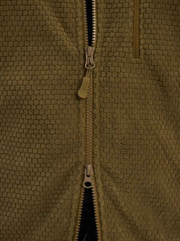 макс4061